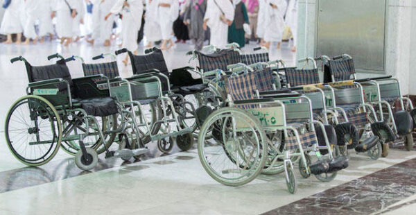Comment obtenir un fauteuil roulant gratuit à La Mecque pour la Omra